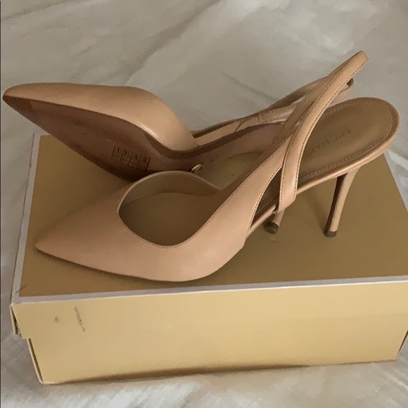 Michael Kors Nude Pointed Heels NWOT - Picture 2 of 7